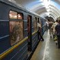 Карантин в Украине продлят: когда заработает метро